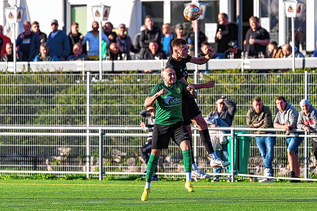 Bild 23: SV Herten rettet sich zum 2:2 gegen die SG FC Wehr/Brennet &ndash; und wir haben Bilder!