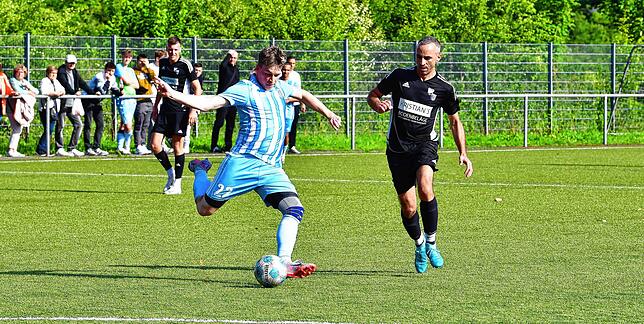 Bild 13: SV Obersäckingen steht nach 2:0 gegen SG FC Wehr/Brennet II an der Tabellenspitze – wir haben Fotos!