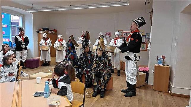 Bild 11: Fasnacht in Waldhut: Schulbefreiung, Rathaussturm und die besten Bilder der Narren!