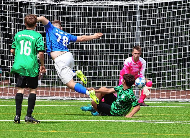 Bild 8: So sehen Sieger aus! Die besten Bilder von der Meisterfeier des SV Konstanz