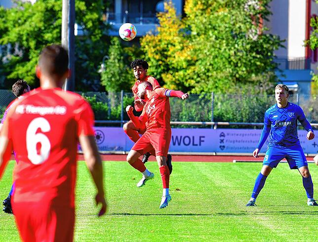 Bild 7: Neuer Spitzenreiter FC Tiengen 08 besiegt den TuS Efringen-Kirchen mit 4:1 &ndash; und wir haben Bilder!