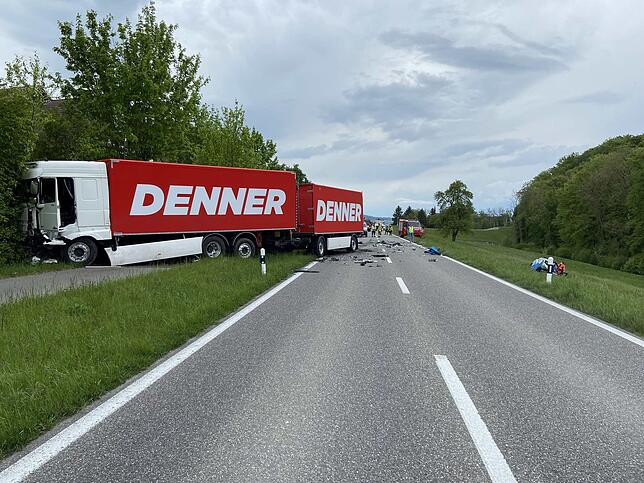 Ein schwerer Unfall im Kanton Aargau forderte am 4. Mai ein Todesopfer. Der Unfall ereignete sich auf der Hauptstraße zwischen ...