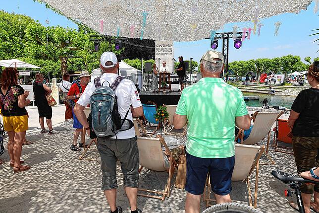 Bild 17: Hafenbummel durch Konstanz zur Bodenseewoche: Was ist alles geboten?