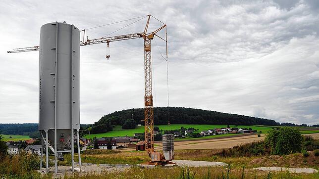 Der Spatenstich für das Riedböhringer Wohngebiet Aitental IV – jetzt Feldbergblick – erfolgte im August 2024. Derzeit ruhen die ...