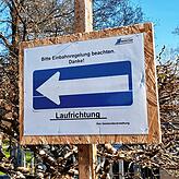 Seit Ostern gilt am Illmensee die Einbahnregelung, um den Besucherstrom zu lenken.