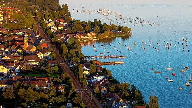 (Archivbild von 2025) In Allensbach ist ein Ruderboot verschwunden. Laut Polizeiangaben hat es das amtliche Kennzeichen KN 2 2697.