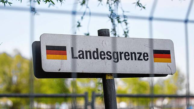 Müssen sich Grenzgänger aus Deutschland in der Schweiz wegen der Corona-Pandemie regelmäßig testen lassen? Das fordern die Präsidenten ...