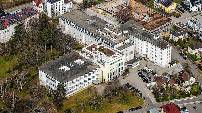 Wenn es schon ein anderes Krankenhaus als das aktuelle Radolfzeller (Archivbild) braucht, dann am besten auf der Gemarkung Radolfzell: ...