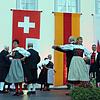 Schöne Paare: Die Klettgauer Heimattracht macht beim Heimatabend mit ihren Tanzdarbietungen dem Publikum viel Freude.