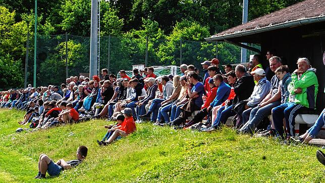 450 Zuschauer verfolgten das Landesliga-Derby zwischen dem FC Löffingen und dem FC Neustadt. Die Neustädter gewannen die Partie mit 4:2. ...