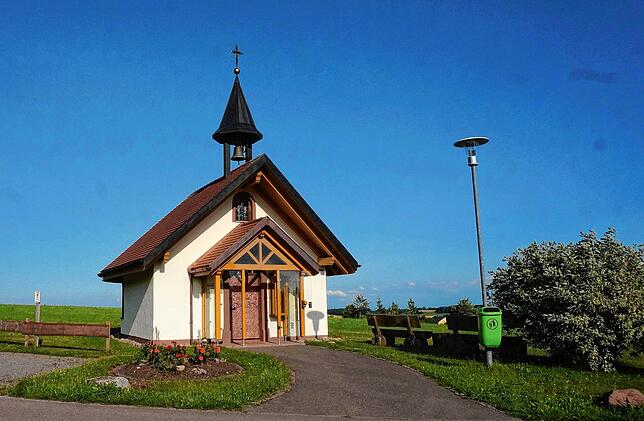 Fast in jedem Ortsteil Weilheims lädt eine kleine Kapelle zum Innehalten und Verweilen ein &ndash; diese hier ist in Remetschwiel.
