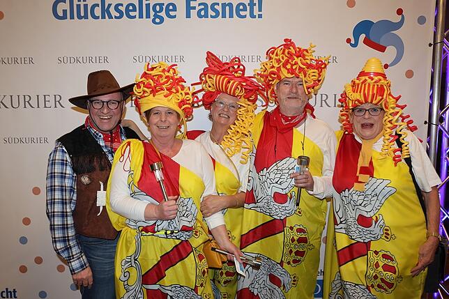 Bild 23: An der SÜDKURIER-Fotowand: Das sind die Gäste der Fernsehfasnacht (Teil 2)