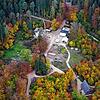 Die Klosterbaustelle Campus Galli im Oktober dieses Jahres. Hier der zentrale Platz mitten im Wald mit der Kirche (unten im Bild).