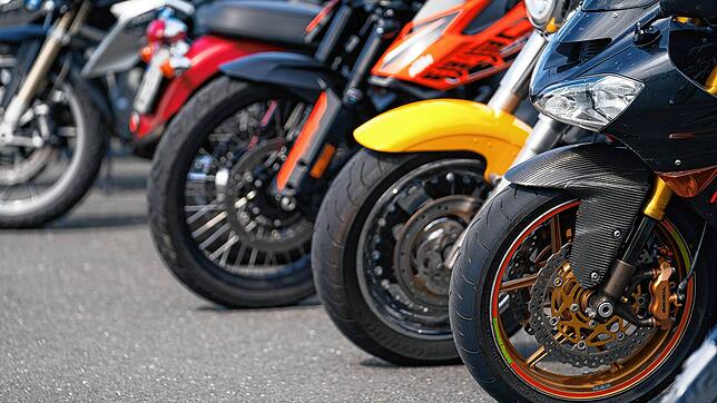 Hunderte Motorradfahrer in VV-Schwenningen trafen sich am Samstag für einen sogenannten Memorial-Run. (Symbolbild)