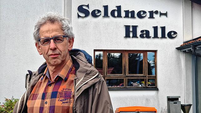 Joachim Wohnhas ist Ortsvorsteher in Tettnang-Kau. Dort steht die Seldner-Halle, die derzeit für die Unterbringung Geflüchteter genutzt ...