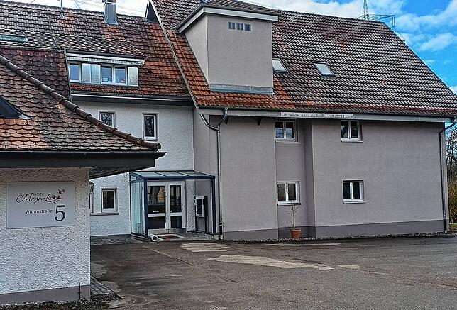 Das Hotel Garni „Magnolie“ ist in den vollständig renovierten Räumlichkeiten des ehemaligen Pflegeheims „Sonnenhang“ untergebracht.