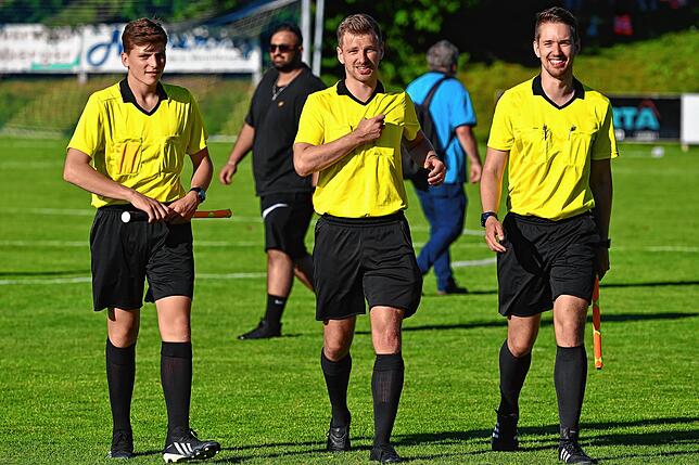 Bild 17: FC Erzingen steigt nach 3:2 gegen FC Emmendingen in die Landesliga auf &ndash; wir haben Bilder!