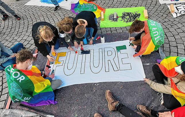 Im Mai 2022 feiern Klimaaktivisten in Villingen den dritten Geburtstag ihrer Gruppe.