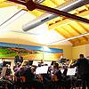 Der Musikverein Randen reißt das Publikum mit vielen englischen Arrangements mit. Den Taktstock schwingt Thomas Umbscheiden.