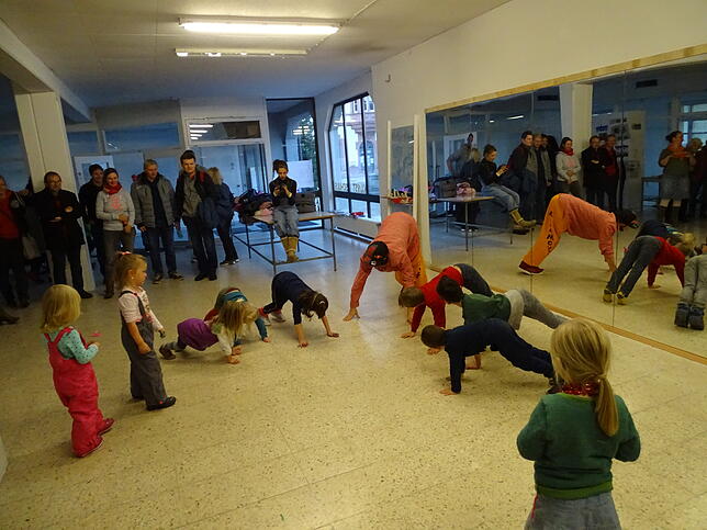Breakdance gehört sicher nicht zum traditionellen Angebot für Kinder und Jugendliche. Doch auch hier gilt: Früh übt sich, wer ein ...