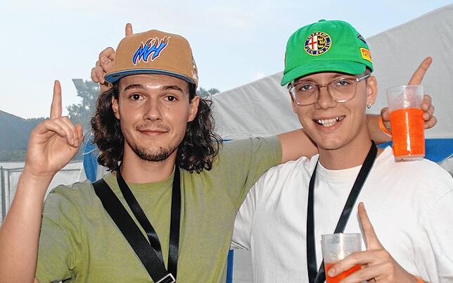 Akutkarl (rechts) und Dj Testö freuen sich über die Auftrittsmöglichkeit.