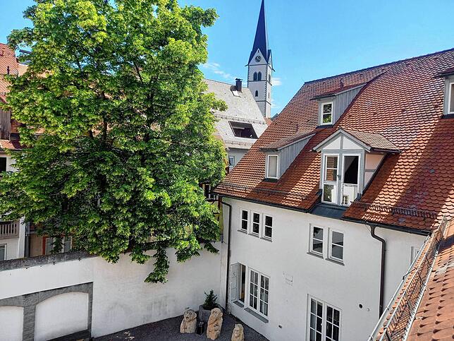 Blick auf die Schlossscheuer des Bischofschlosses, in der zurzeit das Rathaus untergebracht ist. Das Schloss selbst sei mit seinen ...