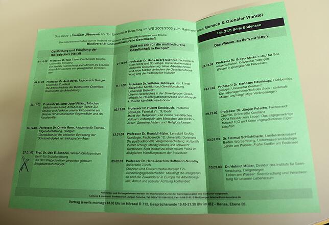 Ein Programmflyer des Studium Generale aus dem Jahr 2002 zeigt, wie Themenbereiche aus verschiedenen Disziplinen betrachtet wurden.