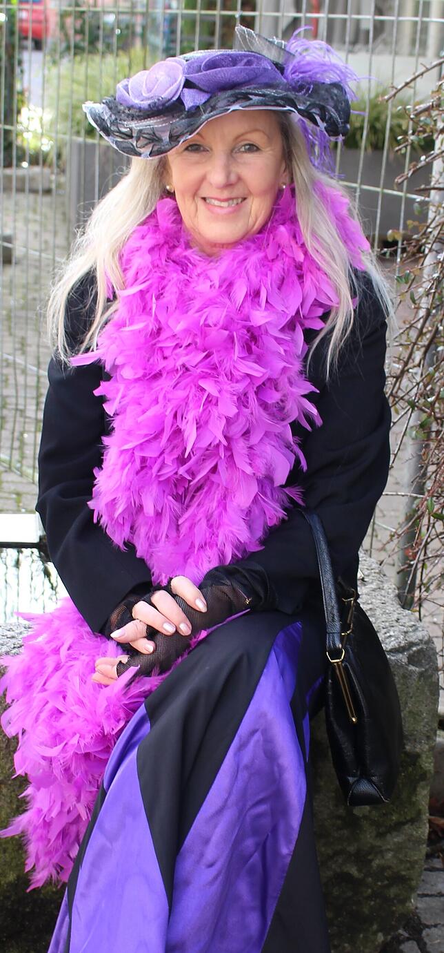 Farbenfroh und charmant bei der Wiiberfasnacht.