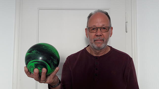 „Es wäre jammerschade, wenn es nach 70 Jahren keinen Kegelsport in Konstanz mehr geben würde“, sagt Karl-Heinz Bertram, ...