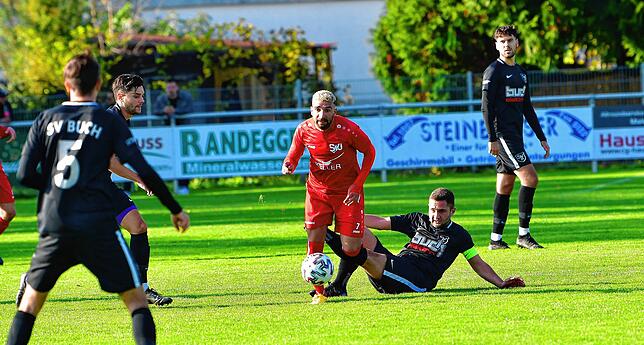 Bild 33: SV Buch siegt mit 2:0 beim enttäuschend auftretenden SV Jestetten &ndash; und wir haben die Bilder!