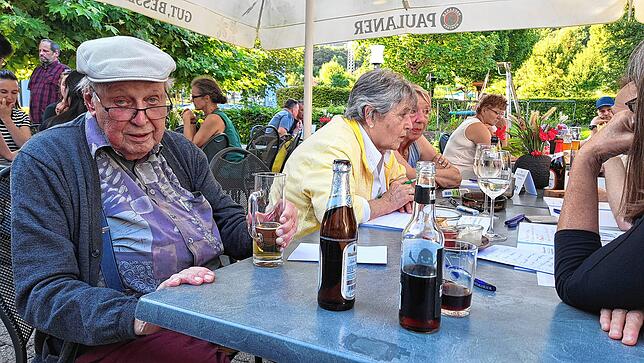 Bild 21: Die Köpfe rauchen bei der dritten SÜDKURIER-Quiznacht in bad Säckingen - das sind die Bilder