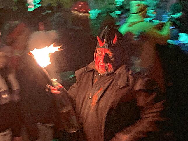 Bild 24: So gruselig war‘s beim Häxefüür und Nachtumzug in Laufenburg
