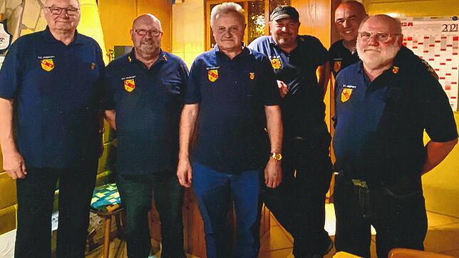 Der wiedergewählte Vorstand (v.l.): Manfred Klatt (Schriftführer), Ulrich Auer (Vorsitzender), Herbert Utz (Kassenrevisor), Alexander ...