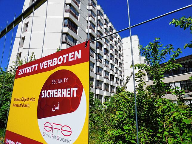 Die neuen Investoren haben das Haus erst einmal gesichert. Bei der weiteren Entwicklung der Immobilie ist auch die Einrichtung einer ...