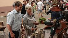Beim 32. Hüfinger Töpfermarkt bieten fünfzig Keramiker und Keramikerinnen wieder ein abwechslungsreiches Sortiment an. Viele Besucher ...