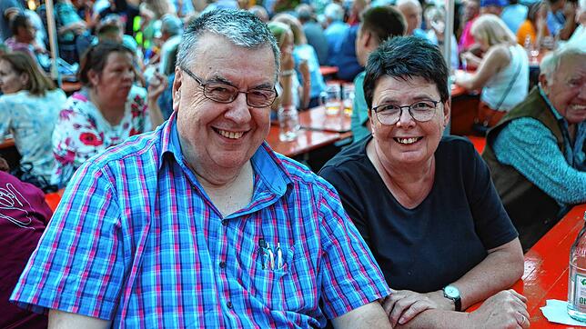 Bild 23: Dingelsdorf feiert wieder! Auf dem Dorfplatz findet das Herbstfest statt
