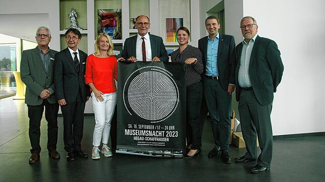 Sie wünschen sich eine unvergessliche Museumsnacht 2023 mit spannenden Begegnungen und Erlebnissen (von links): Thomas Warndorf, Raphaël ...