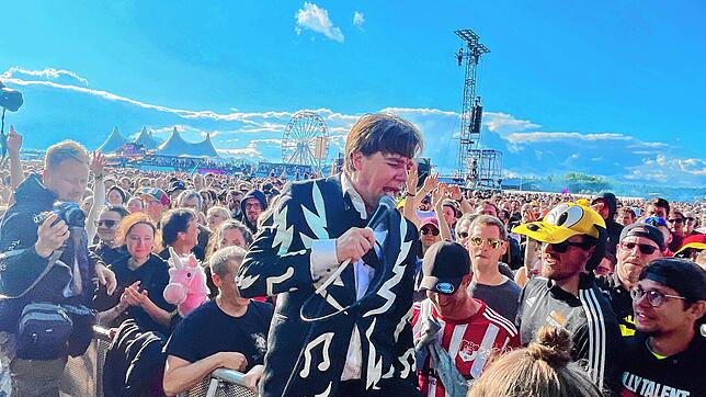 Bild 12: Southside 2024: The Hives bringen ihre Fans in Neuhausen zum Rocken