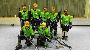 Die Southside Ducks fiebern dem heutigen Freundschaftsspiel entgegen. Hinten von links: Felix, Michael, Laurin, Leandro, Carsten. Vorne ...