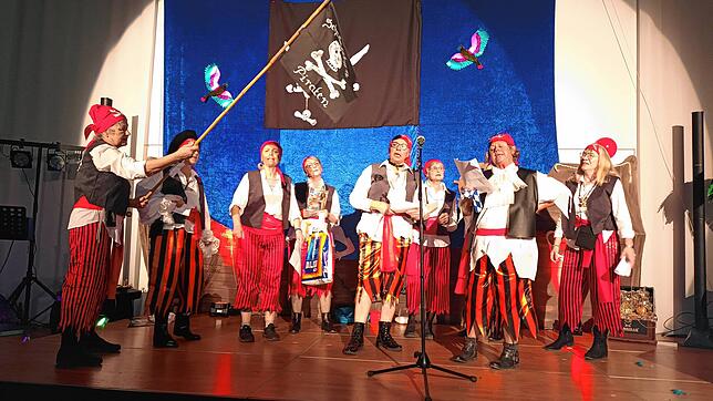 Bild 26: Waldshut: Frauen feiern ausgelassen bei der unvergesslichen Frauenfasnacht – Bilder hier!