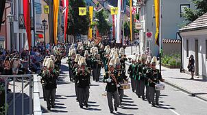 Wie hier beim Bächtlefest im vergangenen Jahr bildet die Historische Bürgerwache Bad Saulgau den Abschluss des Festzugs.