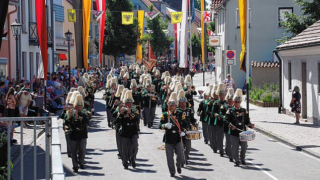 Wie hier beim Bächtlefest im vergangenen Jahr bildet die Historische Bürgerwache Bad Saulgau den Abschluss des Festzugs.