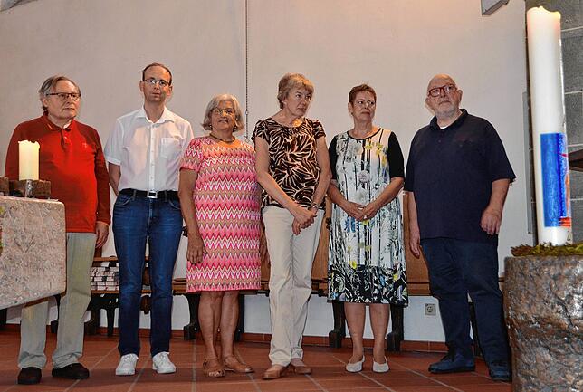 Ulf Ekhard, Alexander Krebs, Birgit Wachter, Christina Höflacher, Kathrin Wiedmann und Peter Elbs (von links) empfangen beim ...