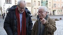 Heinz Lörcher (links) und Friedrich Engelke organisieren auch in diesem Jahr wieder die Mahnwachen im Gedenken an die Opfer des ...