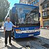 Auch Oberbürgermeister Jürgen Roth war gestern in der Innenstadt, als der Impfbus für zwei Stunden Halt machte.