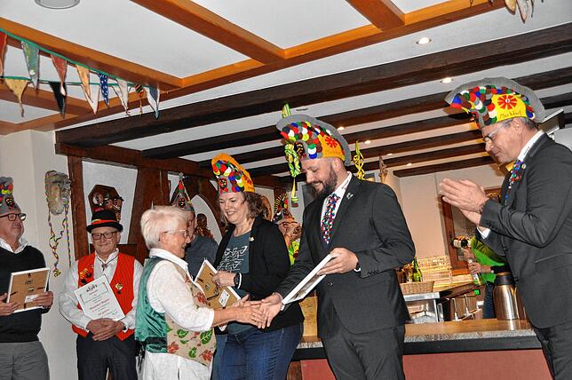 Bild 11: Dreikönigssitzung und Fasneteinschnellen Narrenzunft Markdorf
