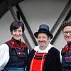 Trio in Tracht: Der Vorstand der Vereinigung Alt Waldshut mit Marion Maier, dem Waldshuter Männle Lothar Schmidt und Simone Hofmann (von ...