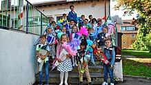 Grundschule Fischbach: Die Erstklässler der Klasse 1a, Schulstandort Schnetzenhausen, mit ihrer Kassenlehrerin Tina Strauch.