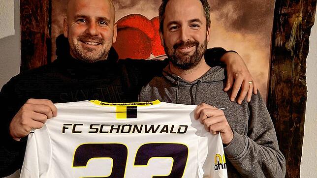 Trainer Mario Ketterer (links) und Sportvorstand Christian Duffner setzen ihre erfolgreiche Zusammenarbeit fort.