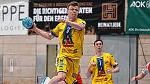 Sprungwurf statt aus der Hüfte geht auch: HSG-Rückraumspieler Felix Sproß konzentriert bei der Arbeit.